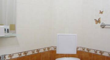 Фото номера Двухместный номер Делюкс с 1 кроватью + дополнительная кровать Гостиница Золотой Орел г. Голубая Бухта 4